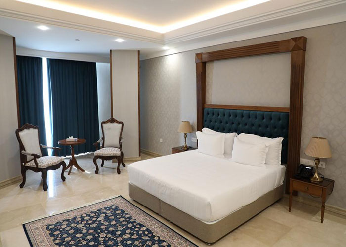 Wisteria Hotel Online Booking - $100